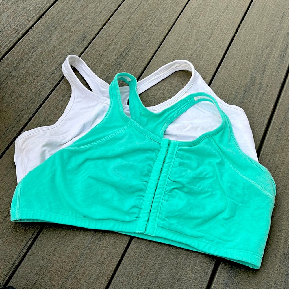 Front closure bras